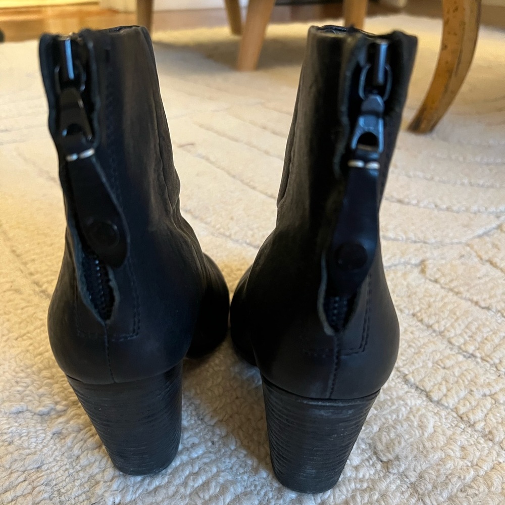 Rag & Bone Black Leather Classic Newbury Boots - AS SEEN ON TAYLOR SWIFT - Picture 3 of 5